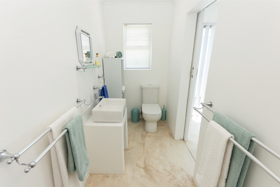 5 Bedroom Property for Sale in Golden Mile Western Cape